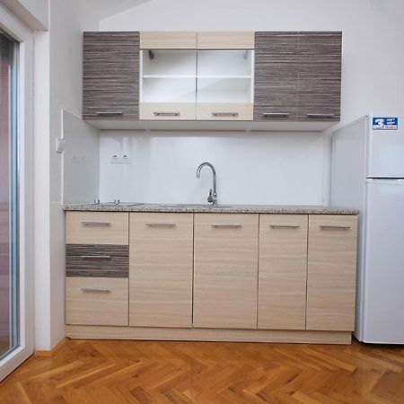 Apartmani Pranjic Каштела Экстерьер фото