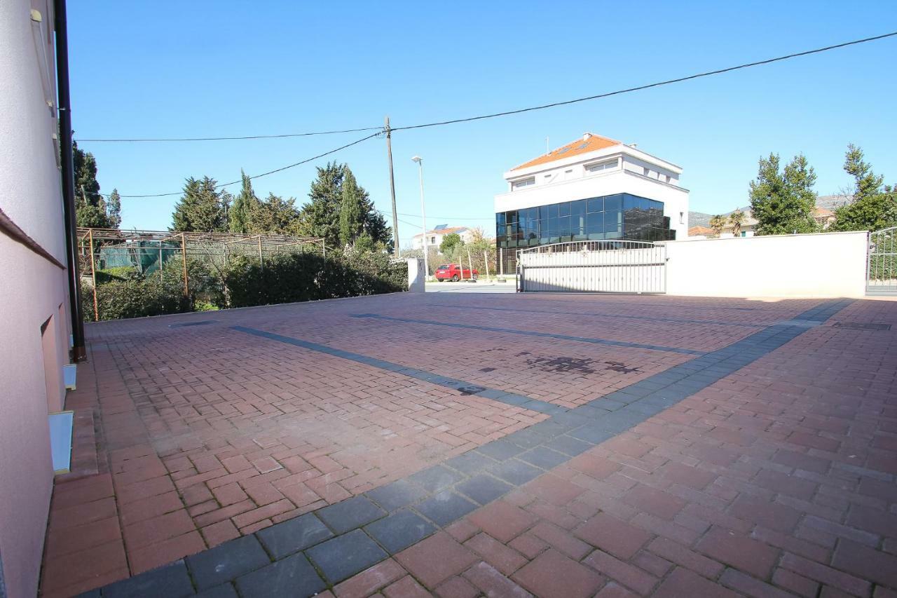 Apartmani Pranjic Каштела Экстерьер фото